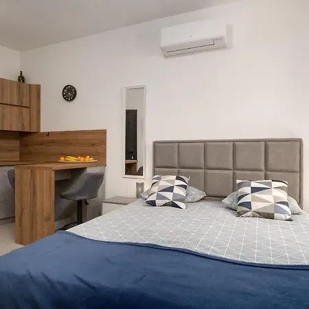 Casanova Apartman *